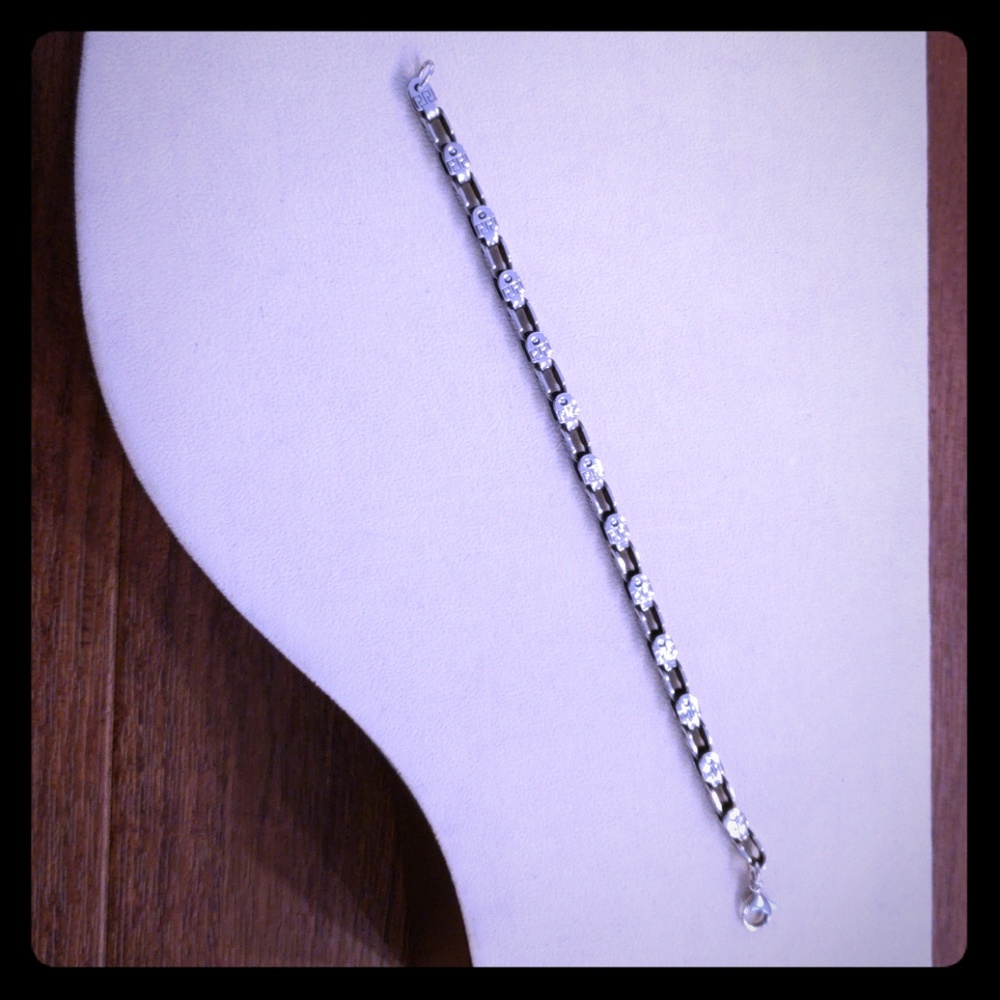 Stainless Steel   8"   Bracelet.